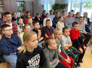 Центр «ВОИН» провел мастер-класс для слабослышащих школьников