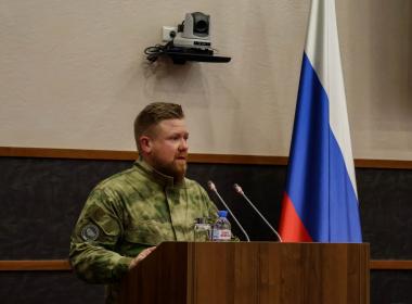 Курсанты представили губернатору Тюменской области экспозицию о подвигах Сибирских дивизий