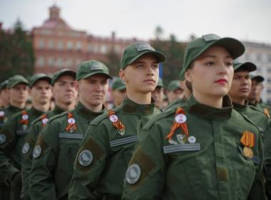 Более 850 инструкторов и курсантов Центра «ВОИН» приняли участие в парадах Победы